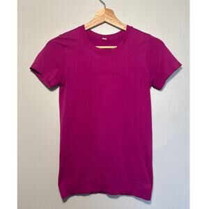 Womens Size 4 Lululemon Swifty Tech Short Sleeve Purple Highlight/Magenta Purple